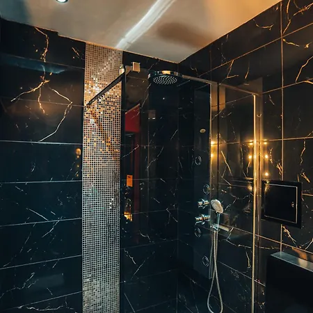 Апартаменты Le Cabaret Vip