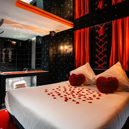 Апартаменты Le Cabaret Vip