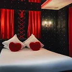 Appartement Le Cabaret Vip *