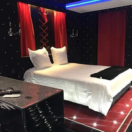 Appartement Le Cabaret Vip *