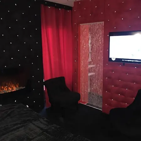 Appartement Le Cabaret Vip *