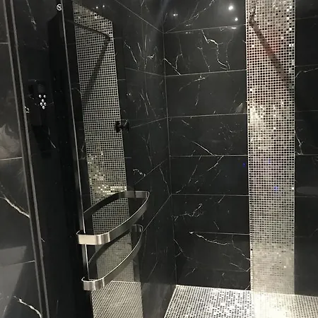 Appartement Le Cabaret Vip *