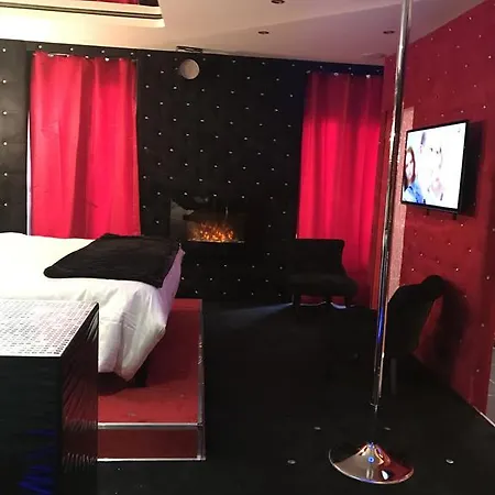 Appartement Le Cabaret Vip *